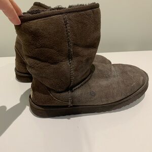 UGGS size 10